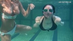 Naughty Hot Chicks Irina and Anna Swim Naked in The Pool Thumb