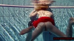 Russian teen in Czech pool Thumb