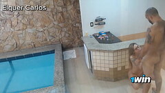 Minha ex veio me visitar e estourei o cu dela perto da piscina. Camera de seguran&ccedil_a gravou tu Thumb