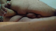 Putinha treinando o cuzinho com consolo na webcam Thumb