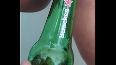 BEBENDO UMA BREJA COM PORRA DA BUCETA, cerveja , Heineken Thumb