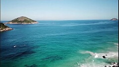 PRAIA DE NUDISMO E OS SAFADOS TREPANDO ATR&Aacute_S DAS PEDRAS Thumb
