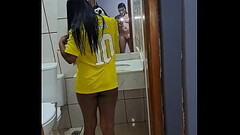 ESPREMENTANO O PINTO DO CASADO QUANDO A MULHER DELI SAIU PRA ver a copa dei o cu pra eli Thumb