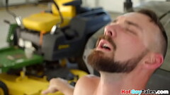 Handsome bottom stud bareback banged by mechanic lover Thumb