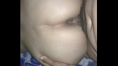 Me corro dentro de ella y le dejo la vagina chorreando mi leche Thumb