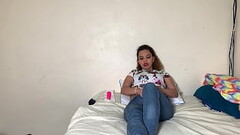 Maestra me env&iacute_a su video masturb&aacute_ndose Thumb