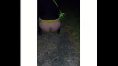 Estamos en la calle y se le antoja a mi esposita que la grab&eacute_ con su lluvia dorada Thumb