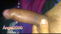 Hetero enga&ntilde_ado, env&iacute_a v&iacute_deo de su polla a un joven que s&eacute_ hace pasar po Thumb