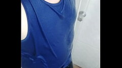 Safado no banho com tes&atilde_o na mala Thumb