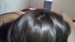 Linda chavita d&aacute_ndome una buena mamada de verga Thumb