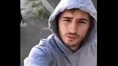 Troca troca com o brother ao ar livre Thumb
