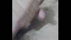 Pau grande gozando na punheta Thumb