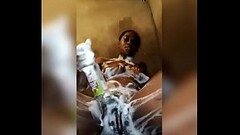 Nigeria babe masturbate with big bottle while bathing Thumb