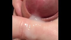 Pau duro gozando na punheta Thumb