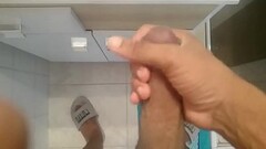 O PAU MAIS BONITO QUE VOC&Ecirc_ VAI VER HOJE! Joca da Piroca depois do banho com gozada! Thumb