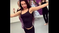 رقص فاجر سااخن نار  من شرموطة مصرية فى الجيم sexarab.com Thumb